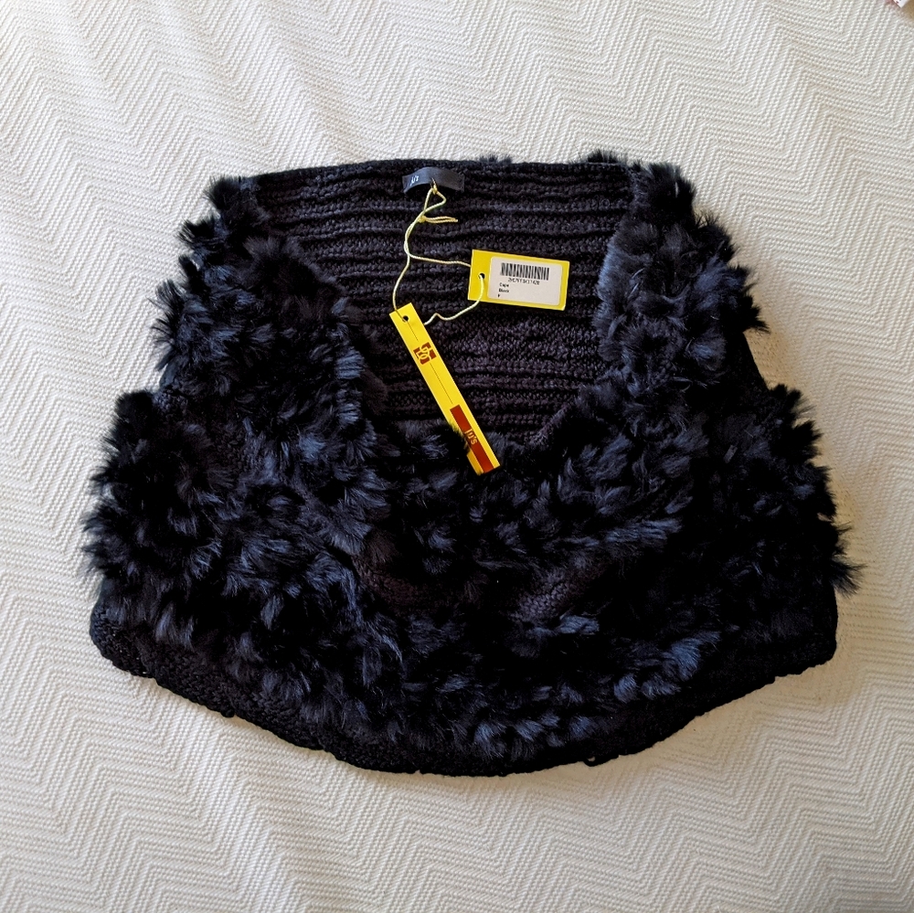 Black flurry loop scarf